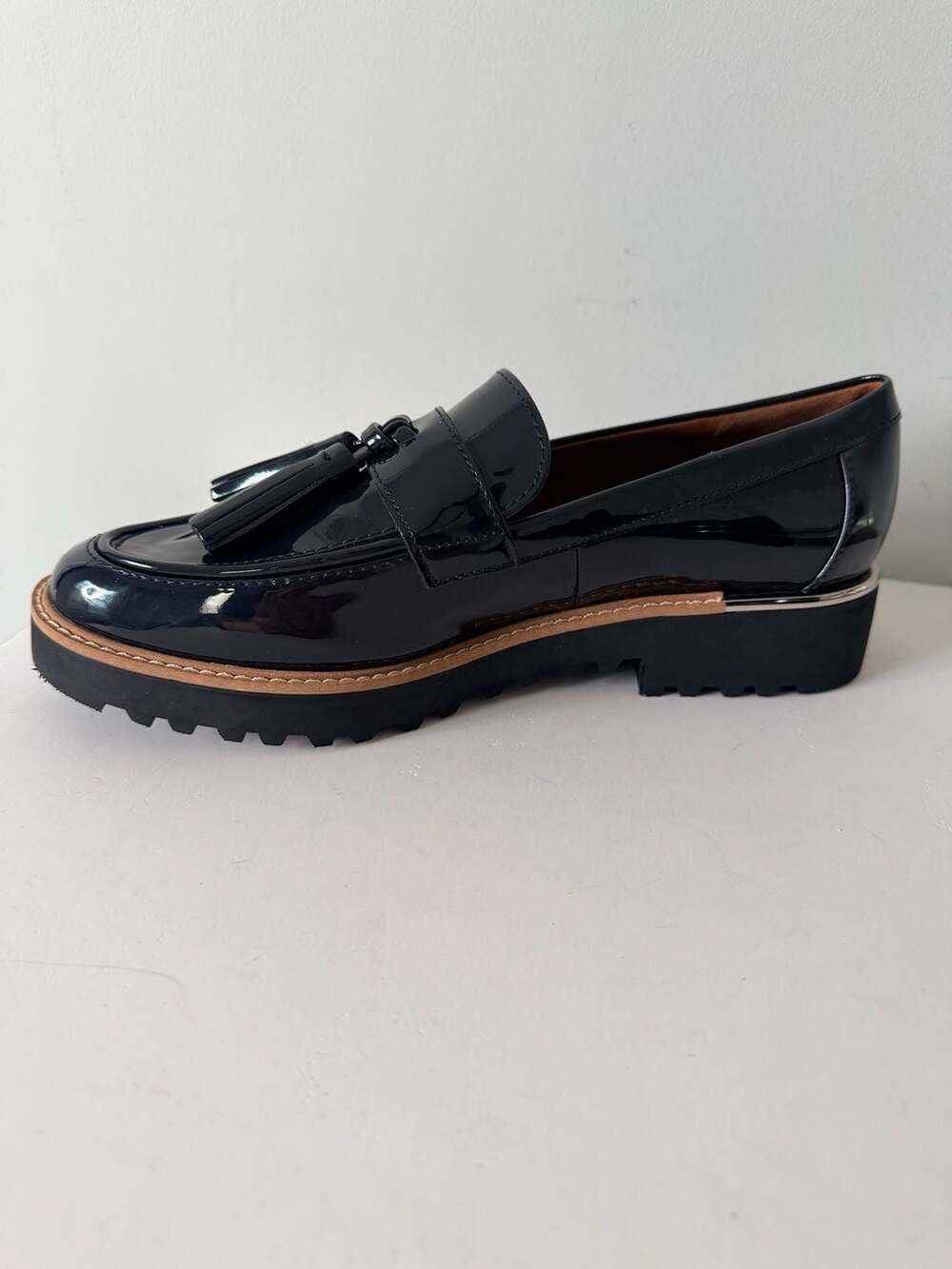 Franco Sarto Carolynn Patent Tassel Lug Sole Platform Loafers Ladies 7 - Picture 3 of 8